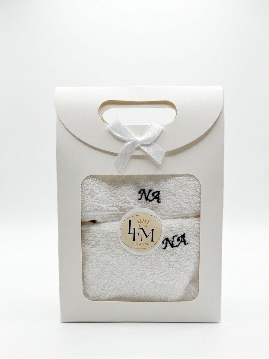 Coffret serviette visage & gant brodé